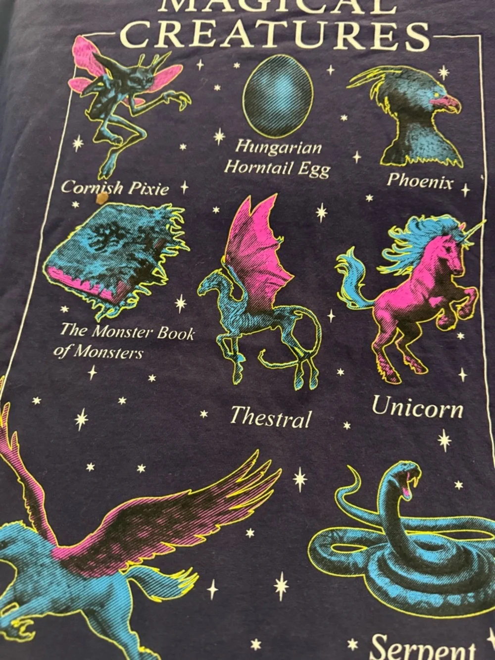Harry Potter Magical Creatures Graphic Tee - Navy with Pink & Teal Artwork sz M - Picture 3 of 5